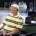 05-07-2001 Koos Alberts in Amsterdam

[keywords]Eyecontact, Posed, Singer, Half Length, Smiling, Location[/keywords]